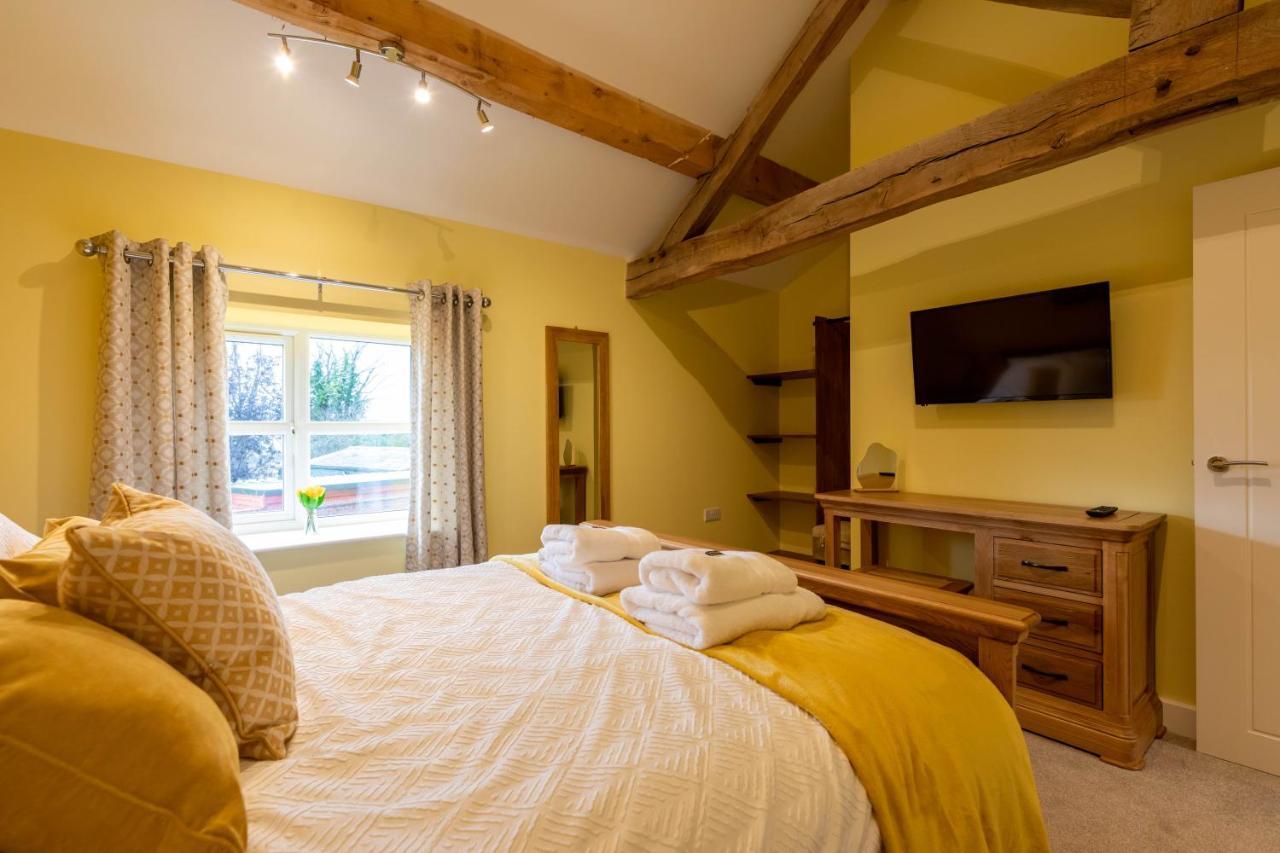 Heulog Cottage - King Bed, Self-Catering With Private Hot Tub Bodfari Exterior photo